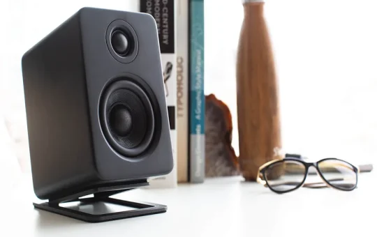 Kanto YU2 Powered Desktop Speakers